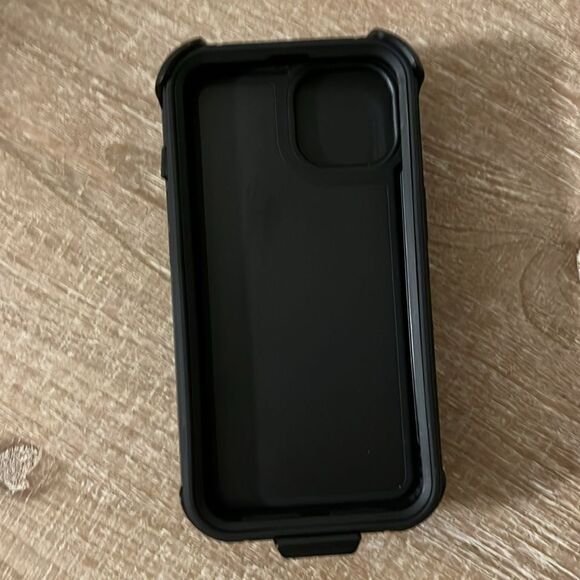 iPhone 14/13 Protect Onn. Rugged Case With Holster and Rotating Clip - Picture 2 of 3